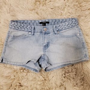 Light wash Jean shorts (5)